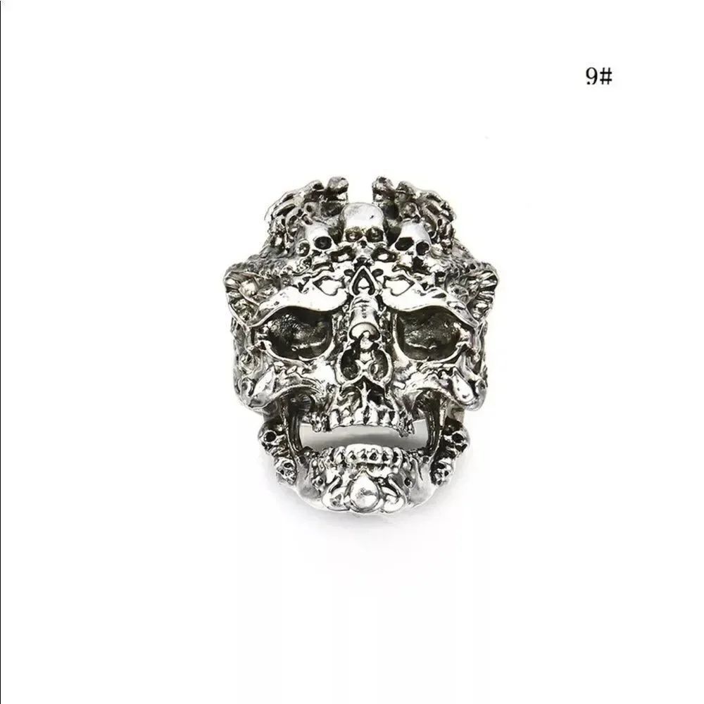 Men’s jewelry skull ring size 11 new in package biker